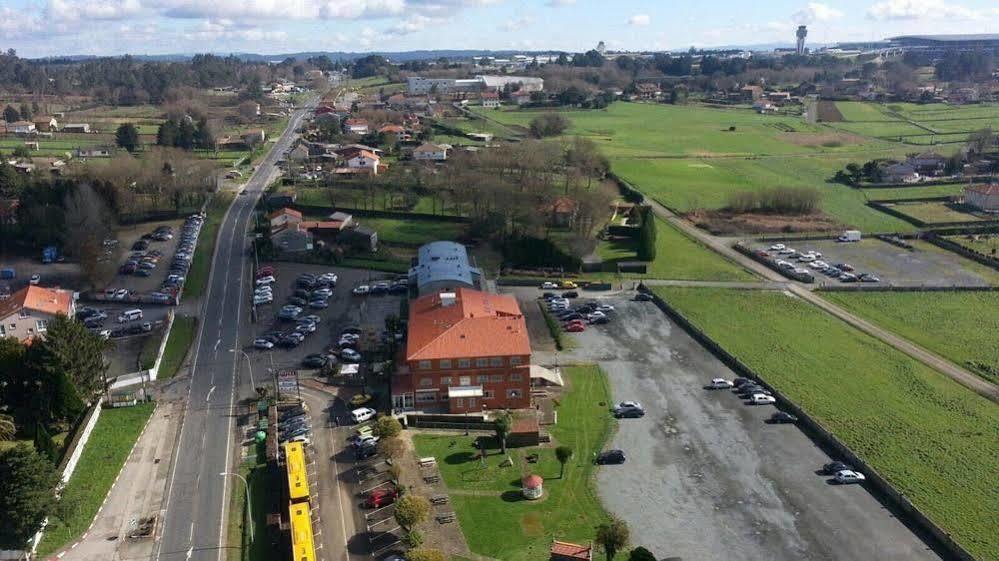 Hotel Garcas Lavacolla Kültér fotó